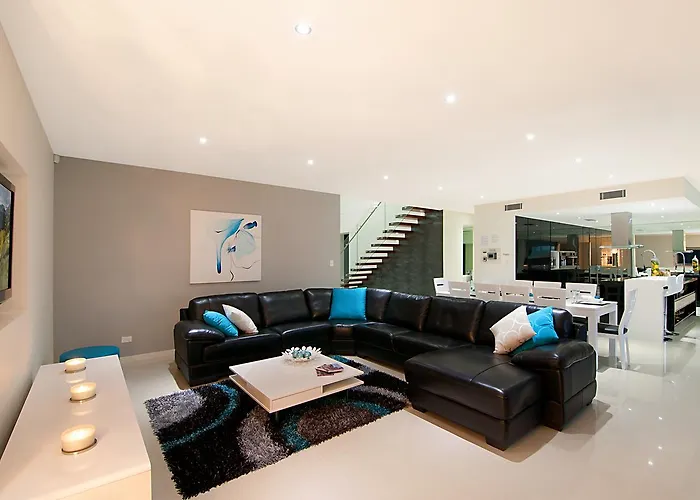 Waterfront Splendour Villa Gold Coast
